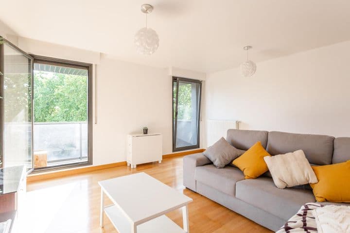 3 bedrooms apartment for rent in Pamplona, Spain - Image 11