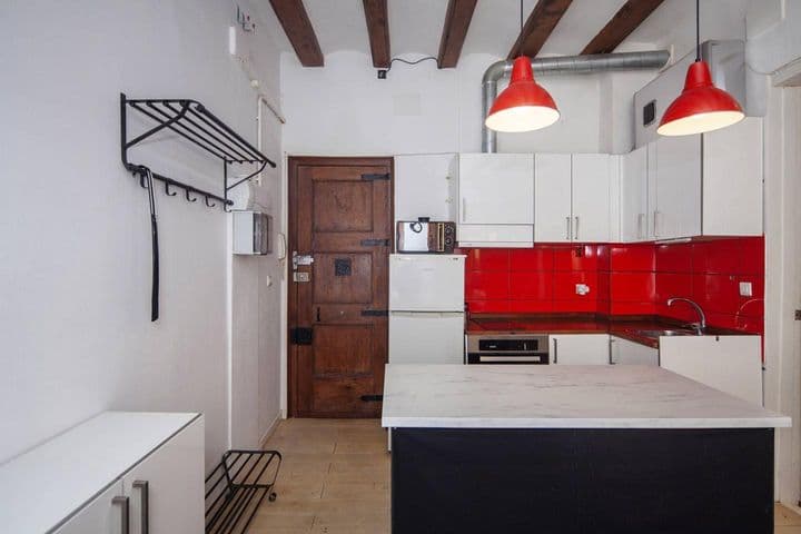 2 bedrooms apartment for rent in Ciutat Vella, Spain - Image 11