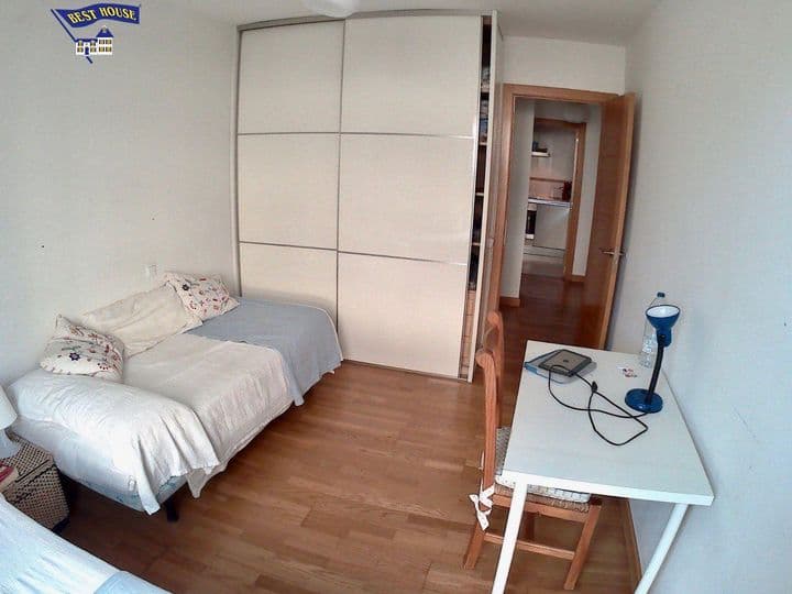 3 bedrooms apartment for rent in Santander, Spain - Image 7