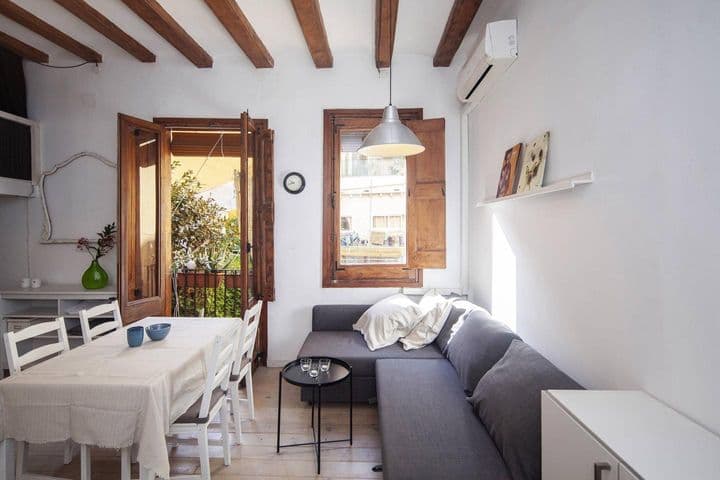 2 bedrooms apartment for rent in Ciutat Vella, Spain - Image 7