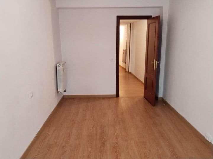 4 bedrooms apartment for sale in Oviedo, Spain - Image 12