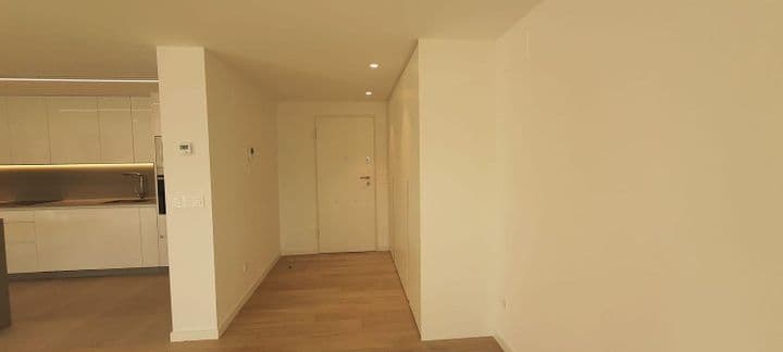 2 bedrooms apartment for rent in Vigo, Spain - Image 3