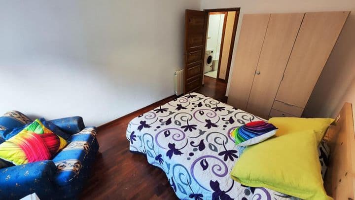 2 bedrooms apartment for rent in Leon, Spain - Image 8