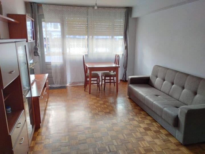 3 bedrooms apartment for rent in Vigo, Spain - Image 4