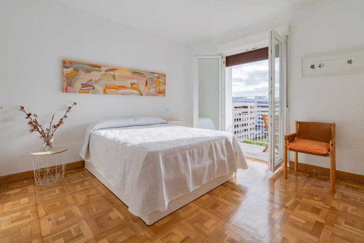 3 bedrooms apartment for rent in Pamplona, Spain - Image 7