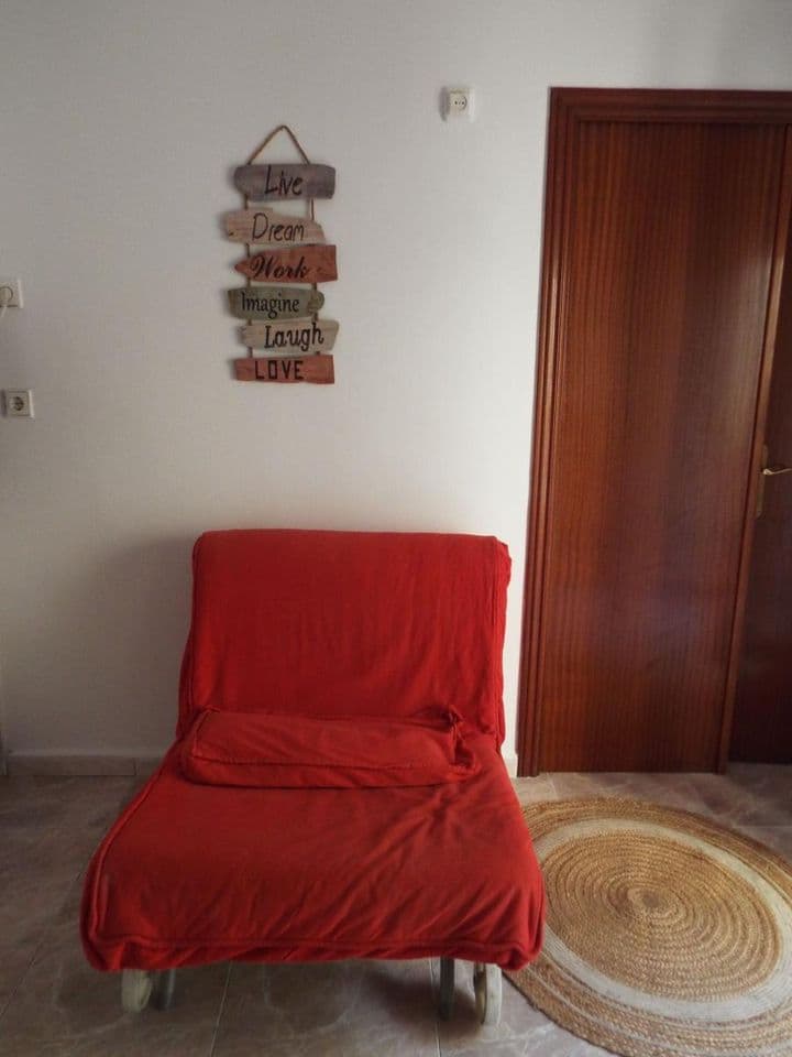 1 bedroom apartment for rent in Ciutat Vella, Spain - Image 3