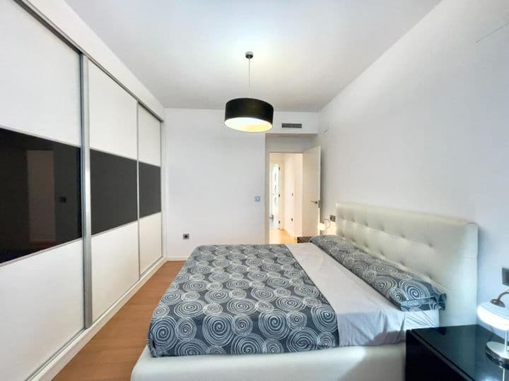 3 bedrooms apartment for rent in Valencia, Spain - Image 12