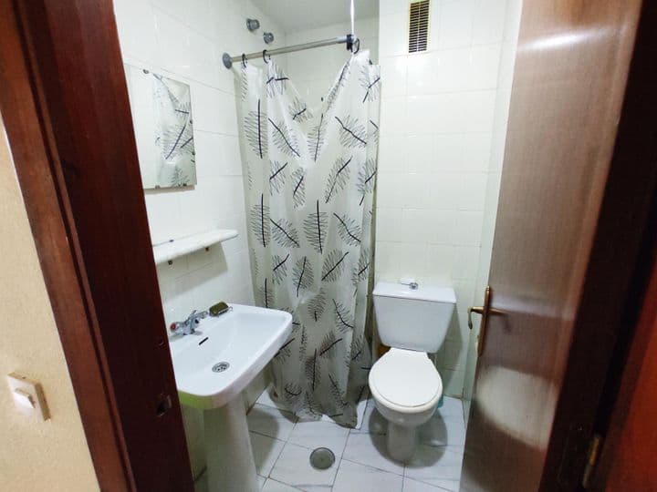 4 bedrooms apartment for sale in Centro, Spain - Image 12