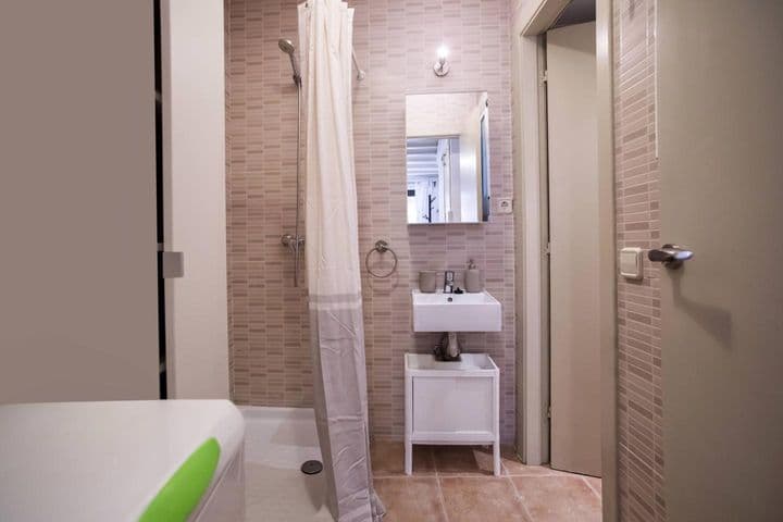 1 bedroom apartment for rent in Gotic, Spain - Image 10