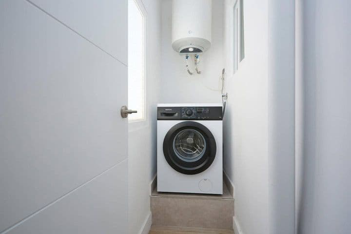 3 bedrooms apartment for rent in Barcelona, Spain - Image 11