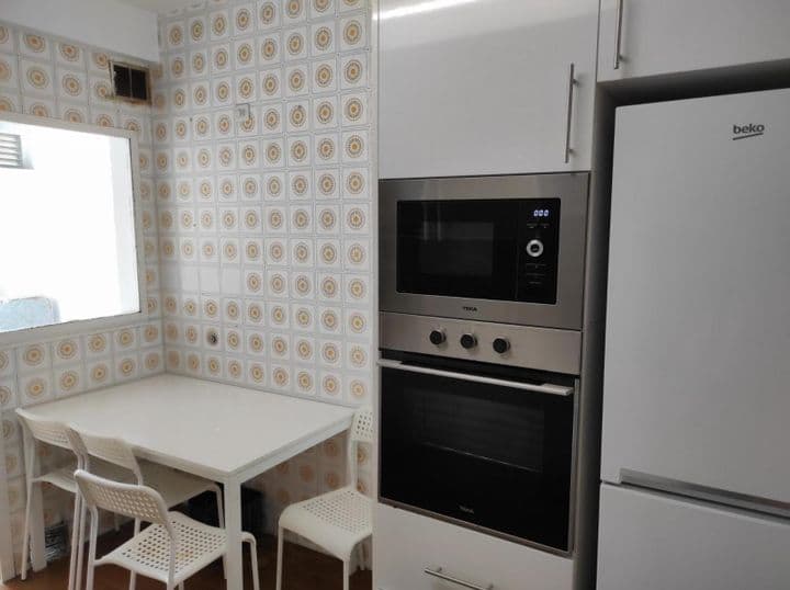 3 bedrooms apartment for rent in Corunna, Spain - Image 6