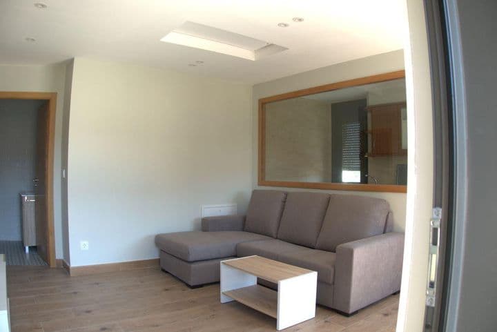 2 bedrooms apartment for rent in O Porrino, Spain - Image 4