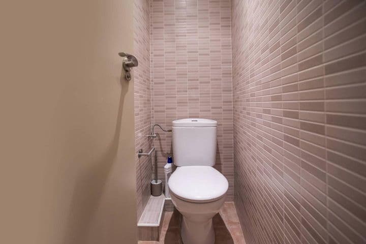 1 bedroom apartment for rent in Gotic, Spain - Image 11