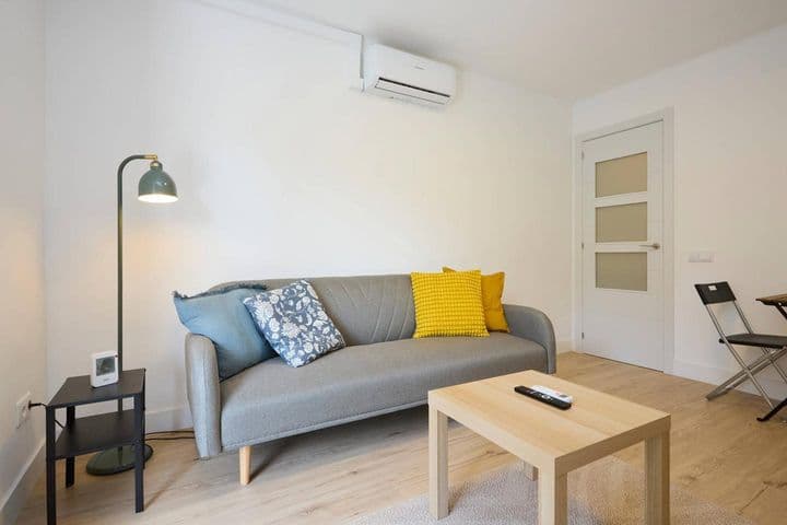 3 bedrooms apartment for rent in Barcelona, Spain - Image 4