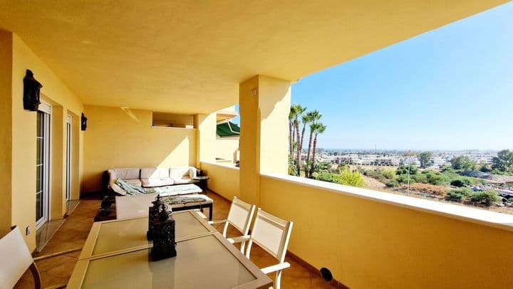 2 bedrooms apartment for rent in Nueva Andalucia, Spain - Image 3