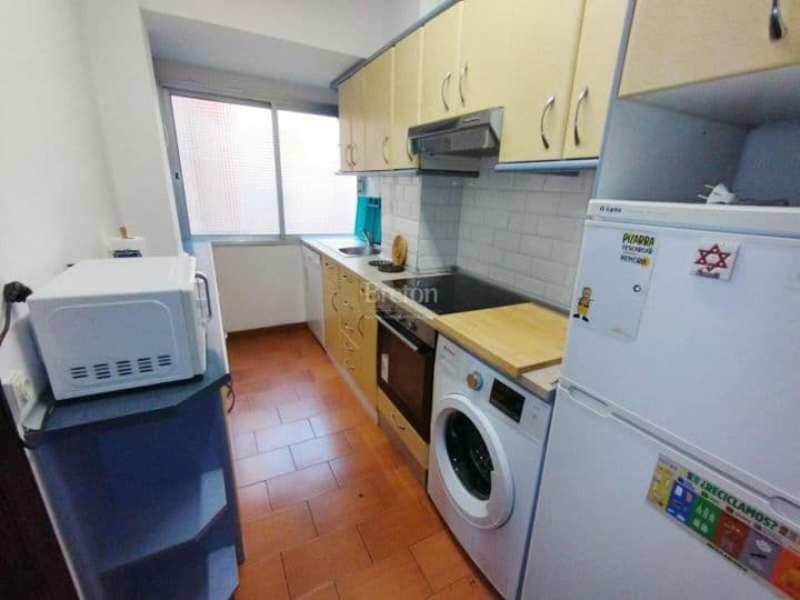 3 bedrooms apartment for rent in Universidad, Spain - Image 10