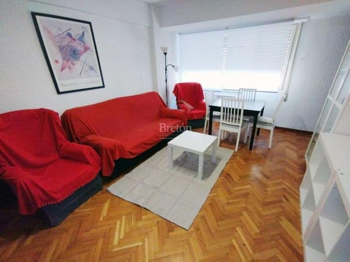 3 bedrooms apartment for rent in Universidad, Spain - Image 4