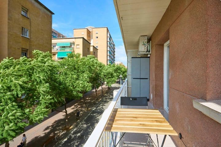 3 bedrooms apartment for rent in Barcelona, Spain - Image 8