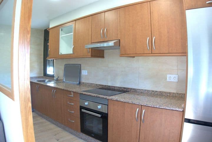 2 bedrooms apartment for rent in O Porrino, Spain - Image 2