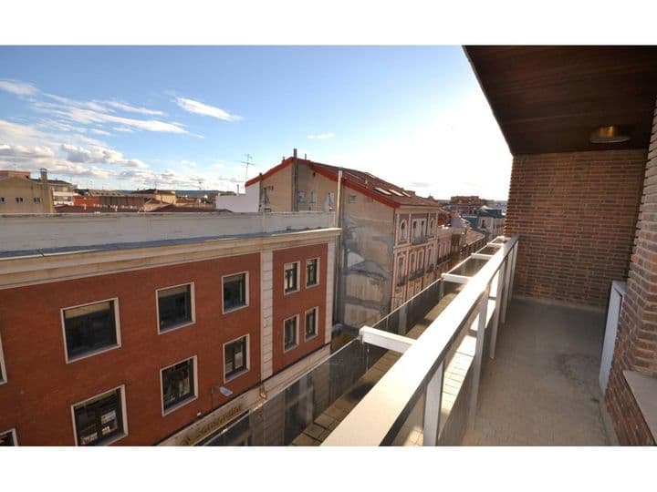 4 bedrooms apartment for rent in Palencia, Spain - Image 7