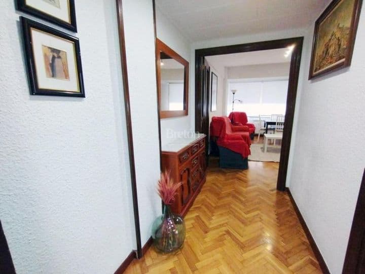 3 bedrooms apartment for rent in Universidad, Spain - Image 8