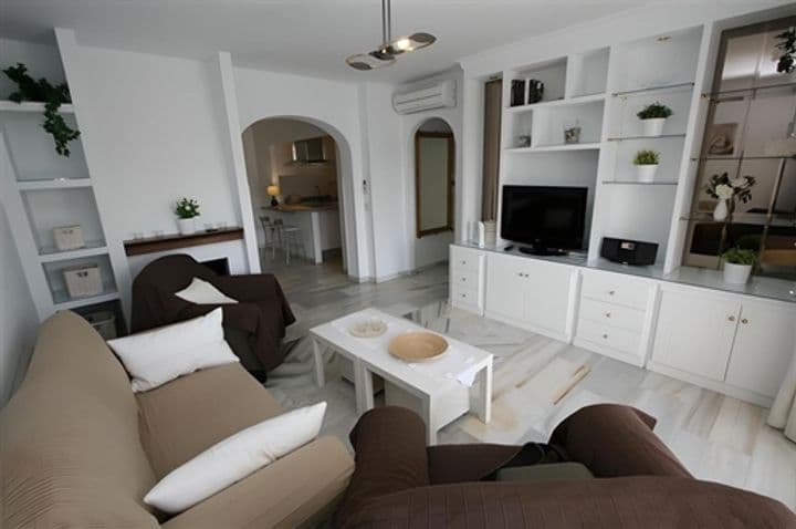 1 bedroom apartment for sale in Fuengirola, Spain - Image 3