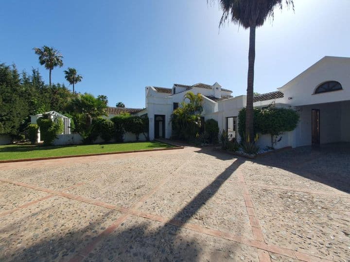 6 bedrooms house for rent in Marbella, Spain - Image 3