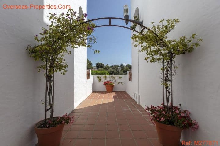 3 bedrooms apartment for sale in Nueva Andalucia, Spain - Image 9