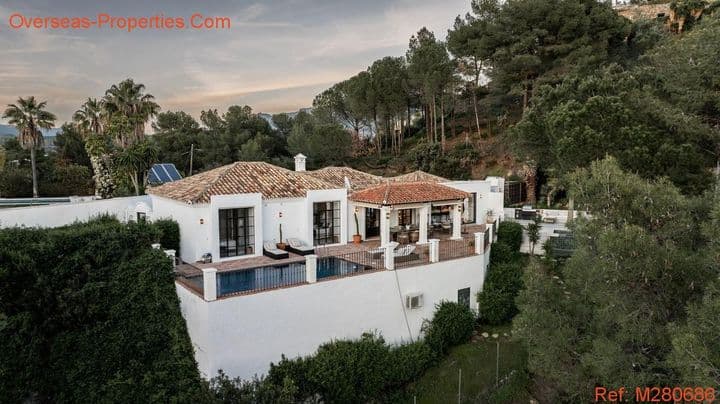 4 bedrooms house for sale in Benahavis, Spain - Image 2