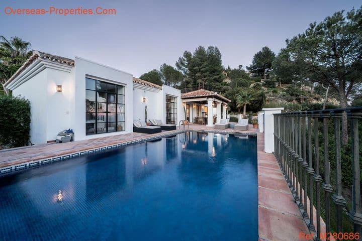 4 bedrooms house for sale in Benahavis, Spain