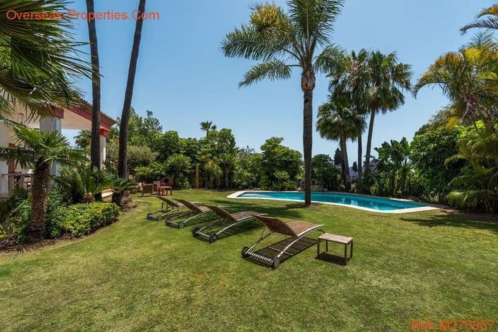 5 bedrooms house for sale in Nueva Andalucia, Spain - Image 2