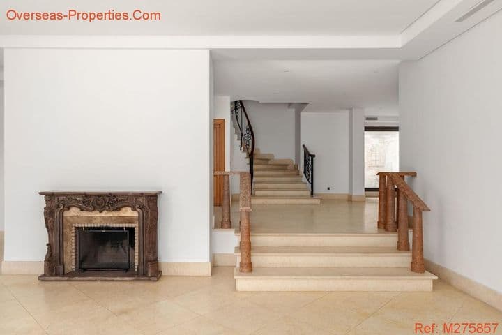 5 bedrooms house for sale in Nueva Andalucia, Spain - Image 10