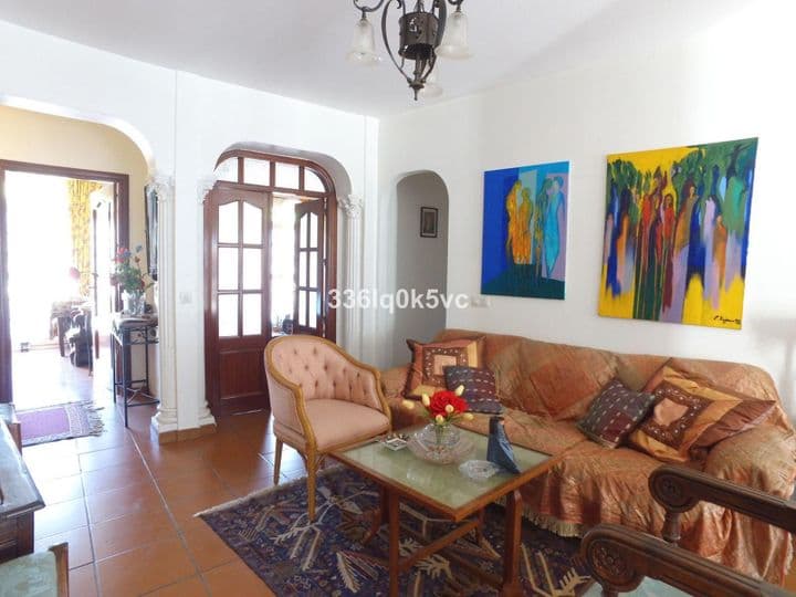 4 bedrooms apartment for sale in Benahavis, Spain - Image 9