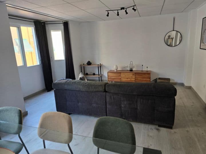 2 bedrooms apartment for rent in Elche, Spain - Image 3