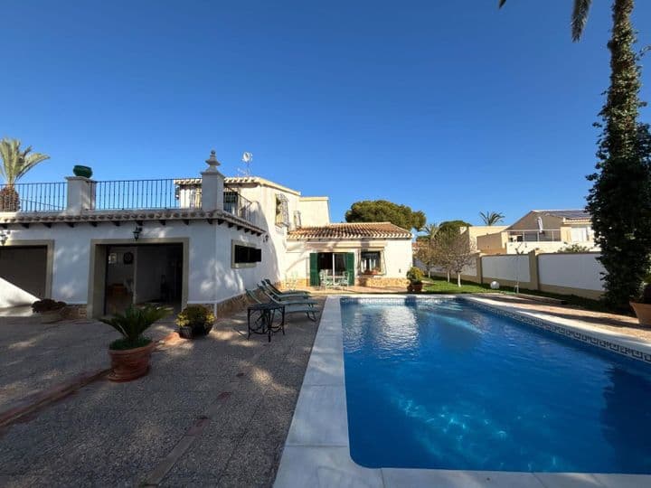 4 bedrooms house for rent in Cabo Roig, Spain - Image 3