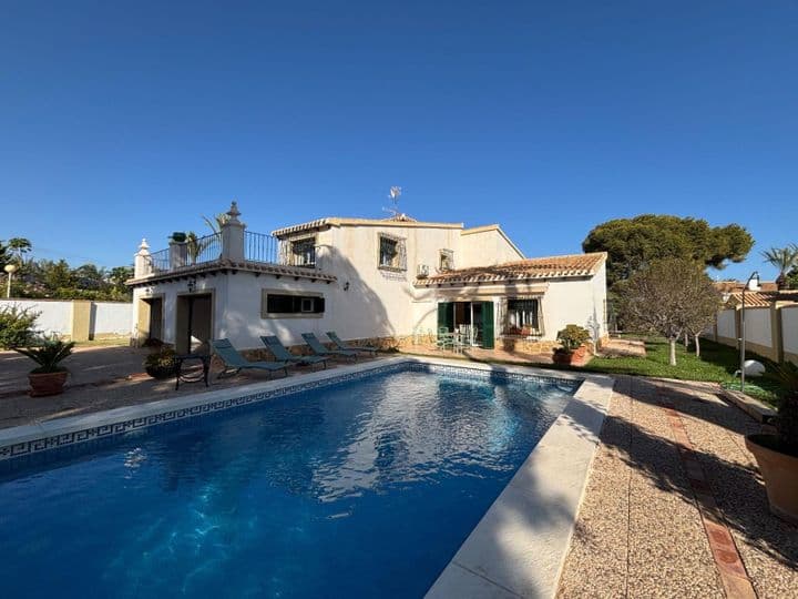 4 bedrooms house for rent in Cabo Roig, Spain - Image 2