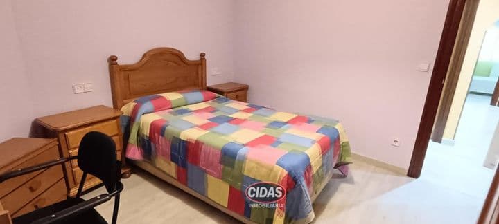 3 bedrooms apartment for rent in Oviedo, Spain - Image 12