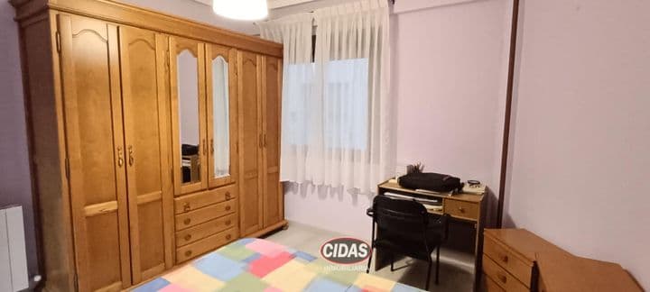 3 bedrooms apartment for rent in Oviedo, Spain - Image 11