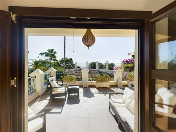 6 bedrooms other for sale in Estepona, Spain - Image 2