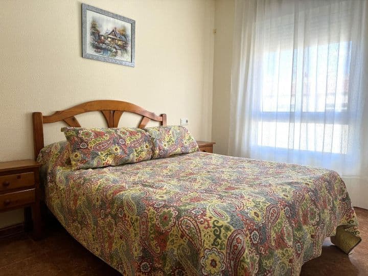 2 bedrooms apartment for rent in Las Vinas, Spain - Image 4