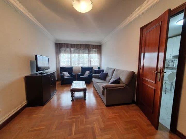 3 bedrooms apartment for rent in Pamplona, Spain - Image 2