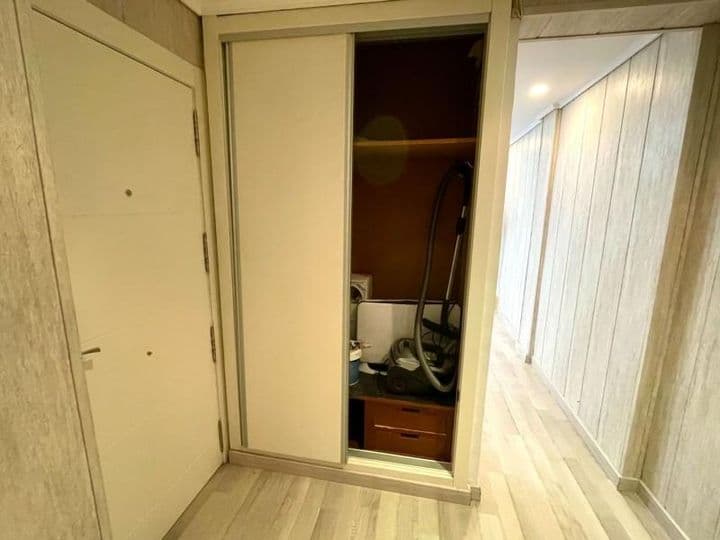 2 bedrooms apartment for rent in Zaragoza, Spain - Image 9