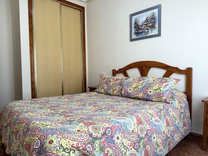 2 bedrooms apartment for rent in Las Vinas, Spain - Image 5