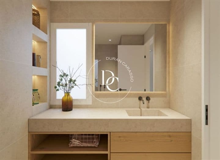 Apartment for sale in Barcelona, Spain - Image 11