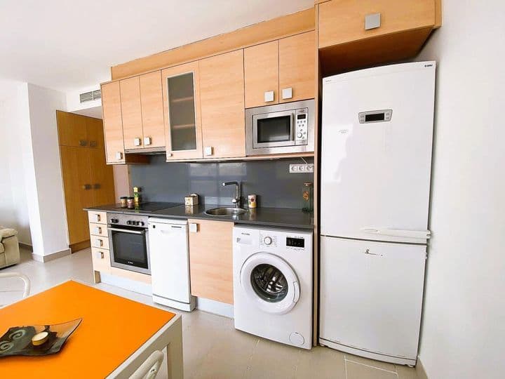 2 bedrooms apartment for rent in Cambrils, Spain - Image 2