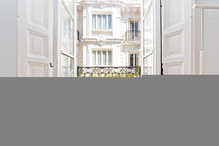 4 bedrooms apartment for sale in Sol, Spain - Image 12