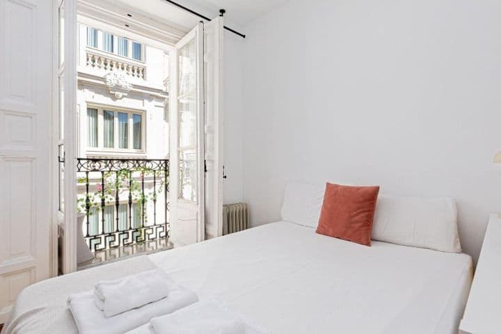 4 bedrooms apartment for sale in Sol, Spain - Image 11