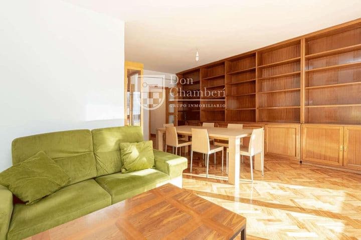 3 bedrooms apartment for rent in Chamberi, Spain - Image 9