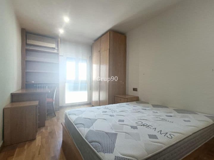 4 bedrooms apartment for rent in Lleida, Spain - Image 5