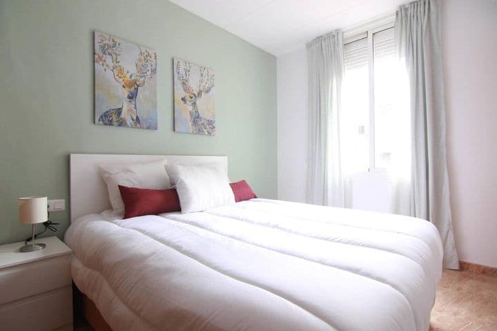 2 bedrooms apartment for rent in Ciutat Vella, Spain - Image 9